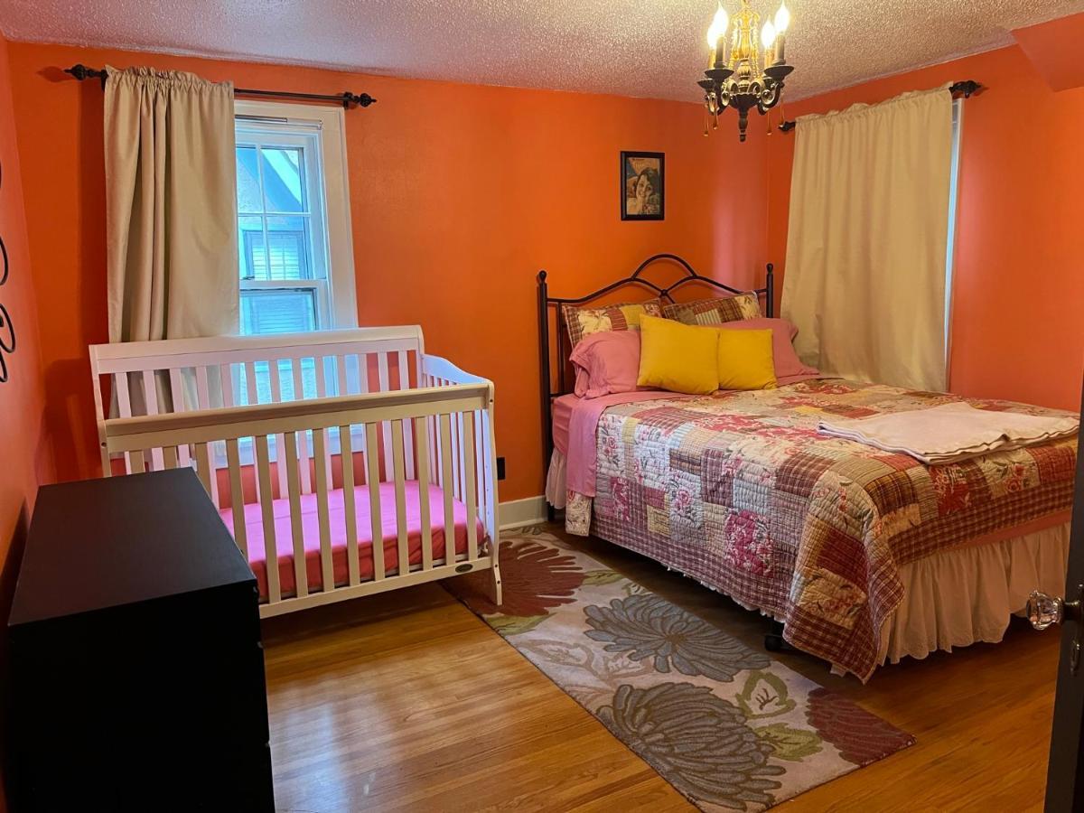 Historic Twin Tudors Inn Sioux Falls Buitenkant foto