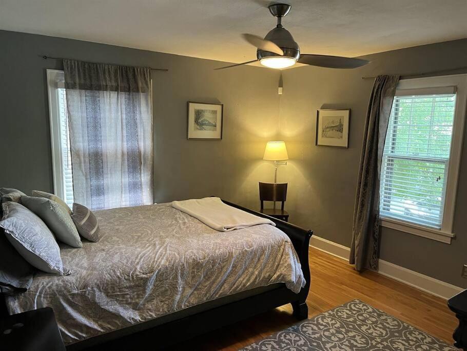Historic Twin Tudors Inn Sioux Falls Buitenkant foto